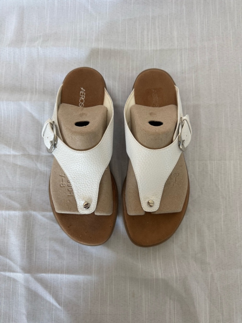 Aerosoles White Thong Sandals with Buckle Size 8M